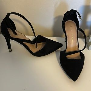 Kelly & Katie closed toe heels - size 6